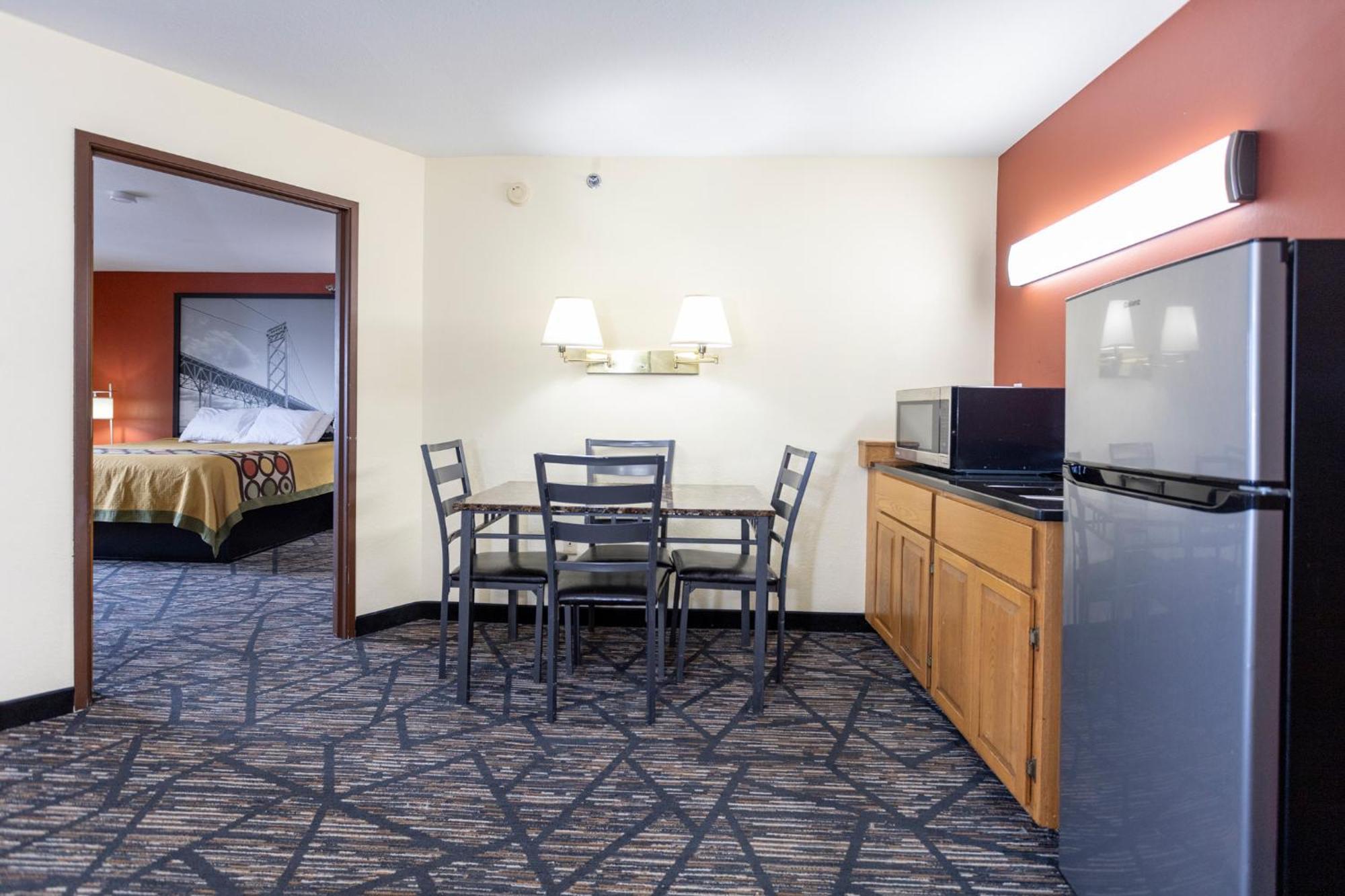 Motel Super 8 By Wyndham Big Rapids Exterior foto