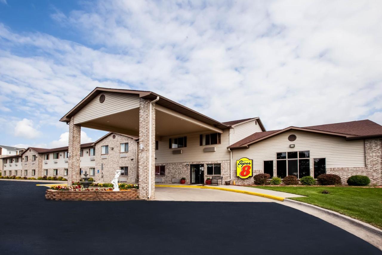 Motel Super 8 By Wyndham Big Rapids Exterior foto